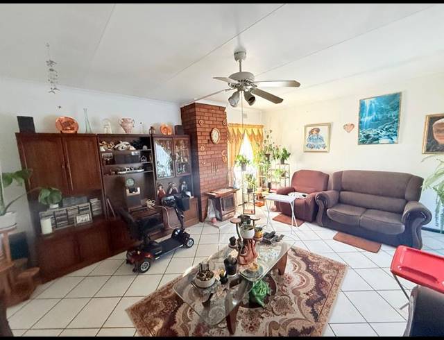 3 BEDROOM HOUSE FOR SALE IN VANDERBIJLPARK CE 5
